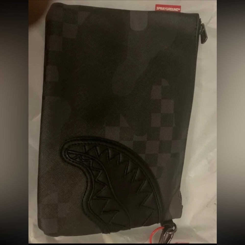 NWT Spray Ground Clutch - Picture 3 of 6